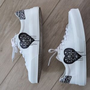 Givenchy White Leather Graffiti Heart Athletic Shoes 40
